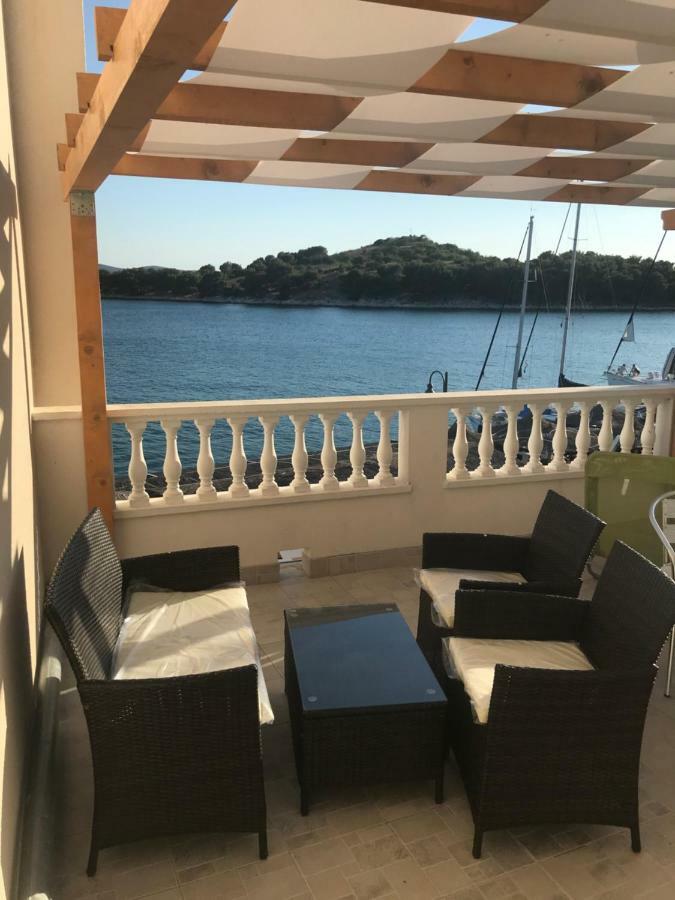 Apartman Roko Tribunj  Luaran gambar